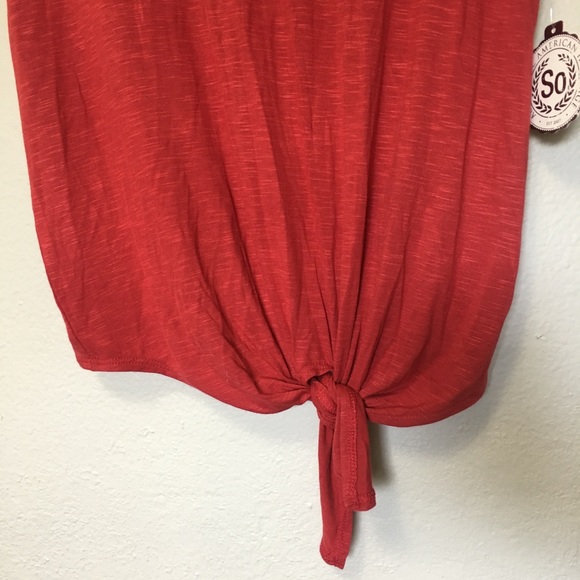 Red front tie basic tee. ❤️🥀 - Picture 2 of 6